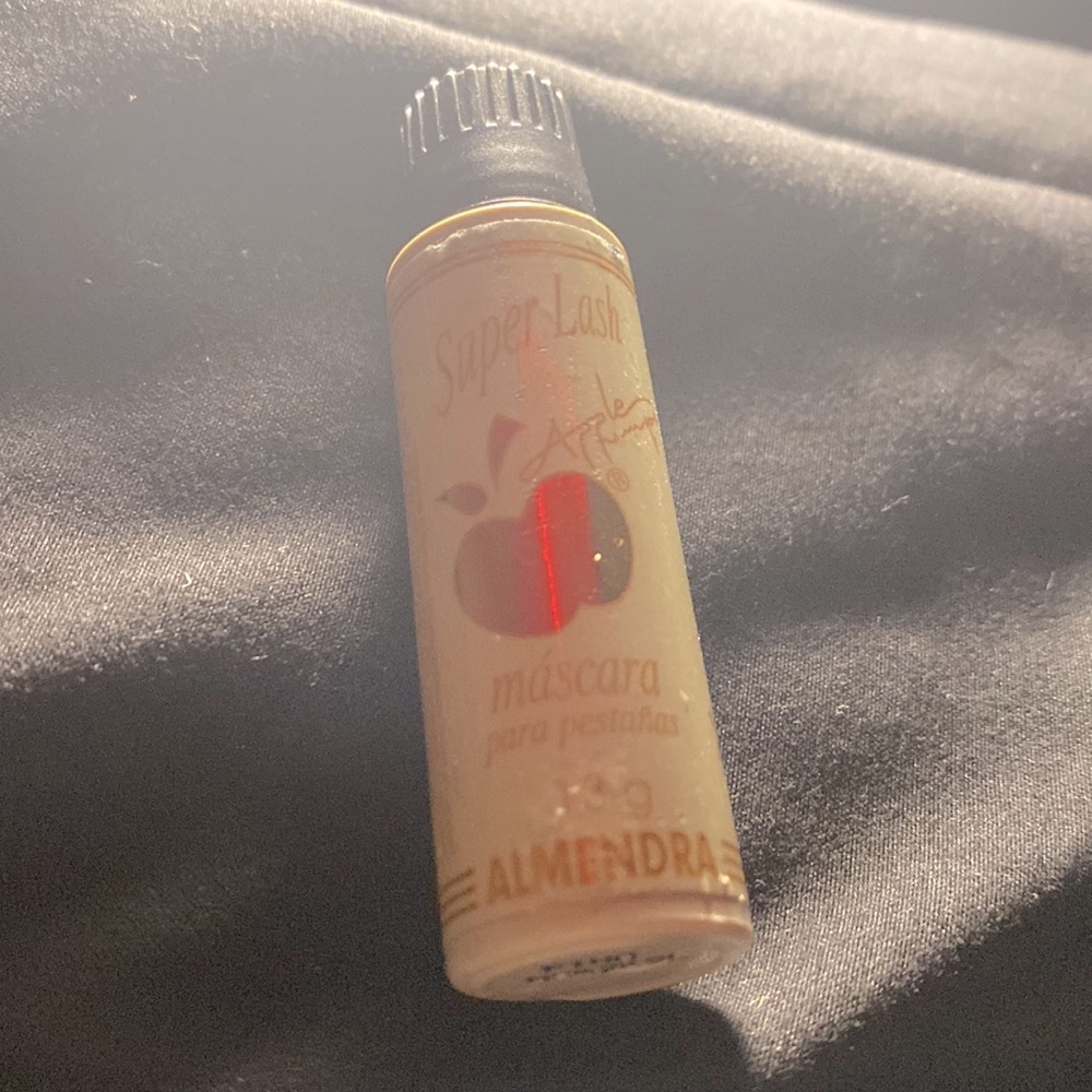 Super lash mascara